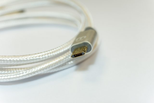 Reversible Micro-USB