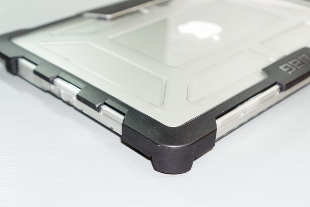 UAG for MacBook Pro 13-inch