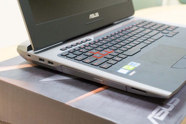 ASUS ROG G752