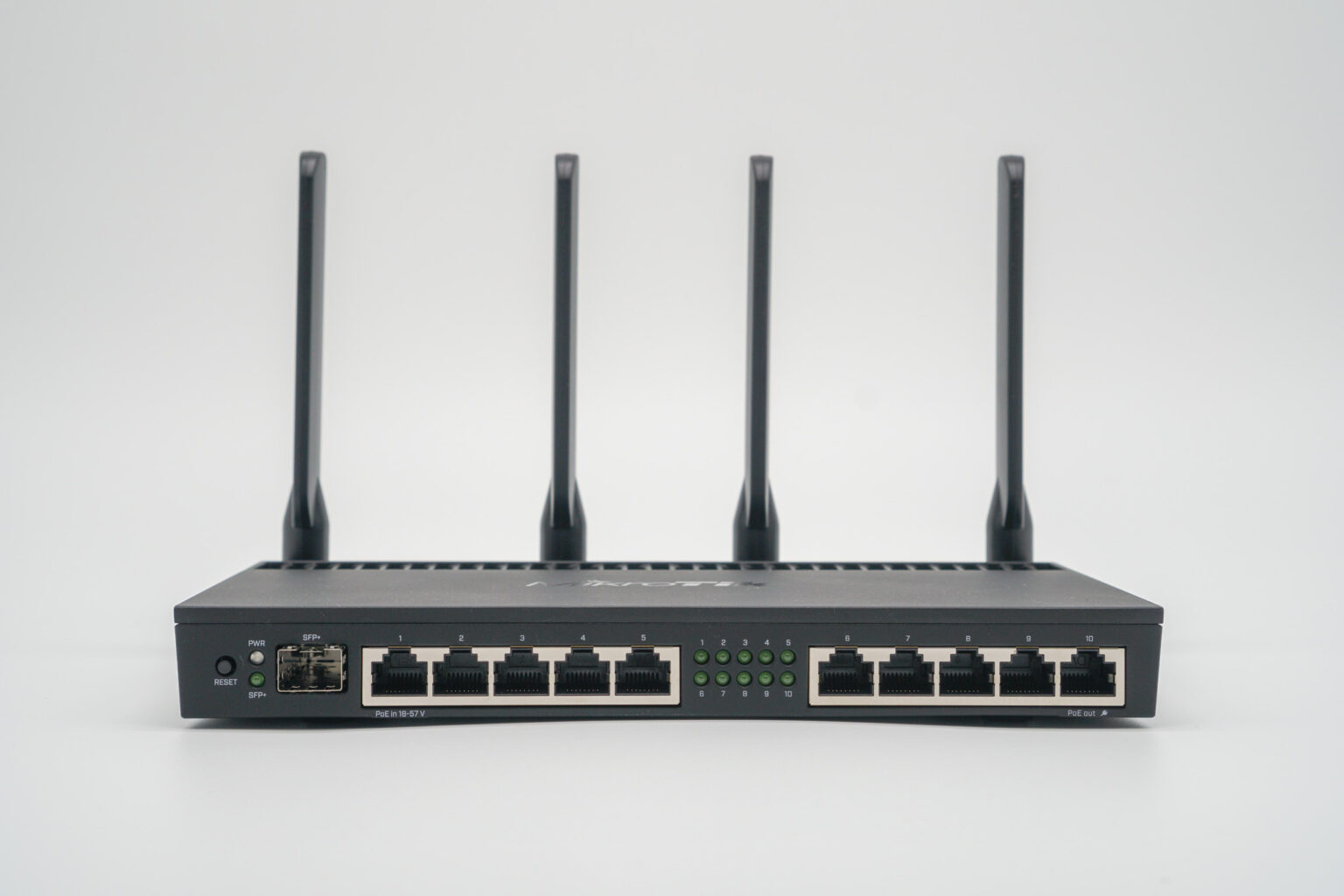 Роутер mikrotik rb4011igs. Mikrotik rb4011igs+5hacq2hnd-in. wi-fi роутер mikrotik rb4011igs+5hacq2hnd-in. маршрутизатор mikrotik rb4011igs+rm. mikrotik 4011 wifi.