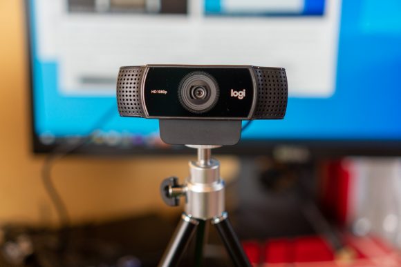 Logitech C922 Webcam with Tripod Stand